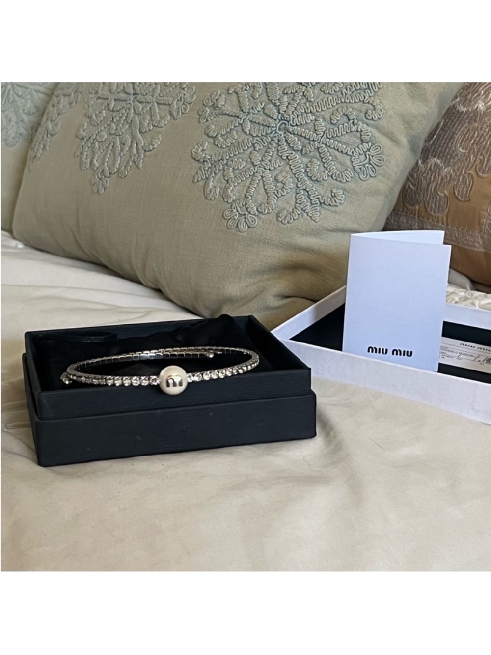 Miu Miu Diamond Pearl
Choker - Picture 6 of 10